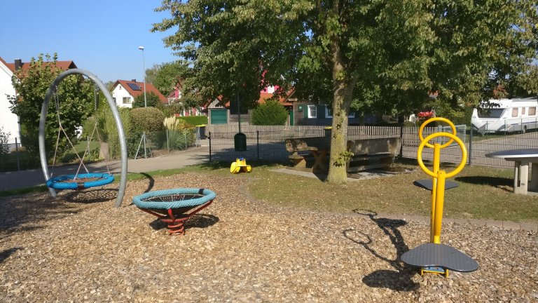 Grossansicht in neuem Fenster: Spielplatz Breitenthal Am Dorfacker Wippe